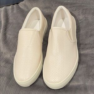 size 9 women’s shoes